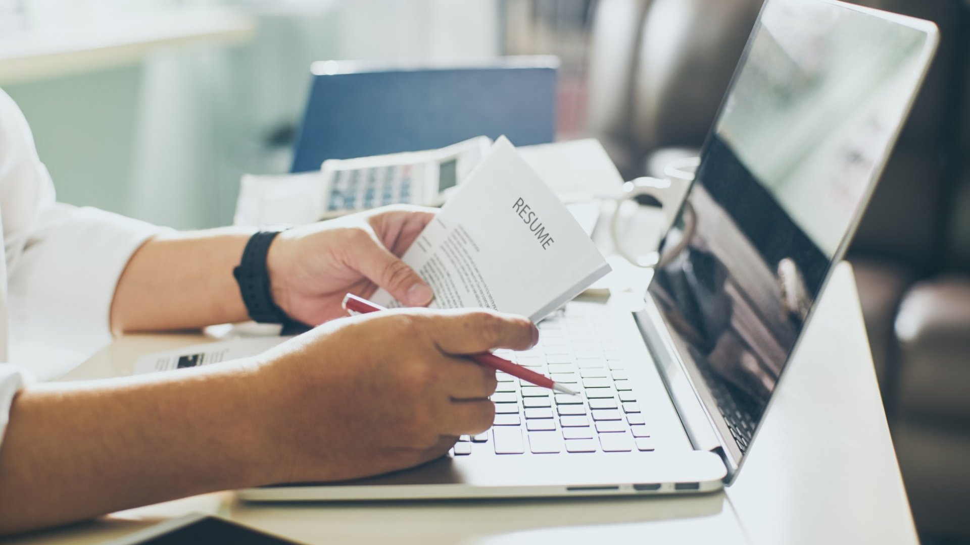 رزومه خوانی هم تخصص می خواهد ؟!